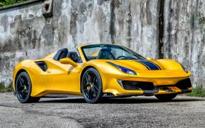 Ferrari 488 Pista Spider Giallo Modena 2018 года